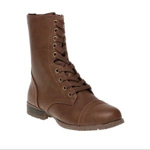 NWT Time & Tru Brown Combat Boots size 7